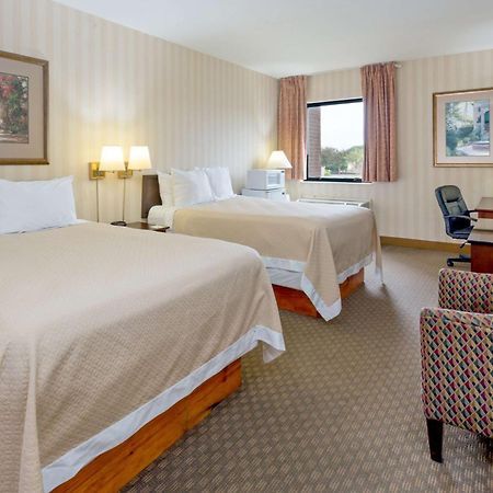 Days Inn & Suites By Wyndham Northwest Indianapolis Dış mekan fotoğraf