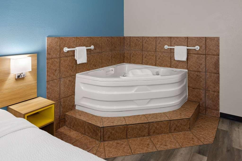 Days Inn & Suites By Wyndham Northwest Indianapolis Oda fotoğraf