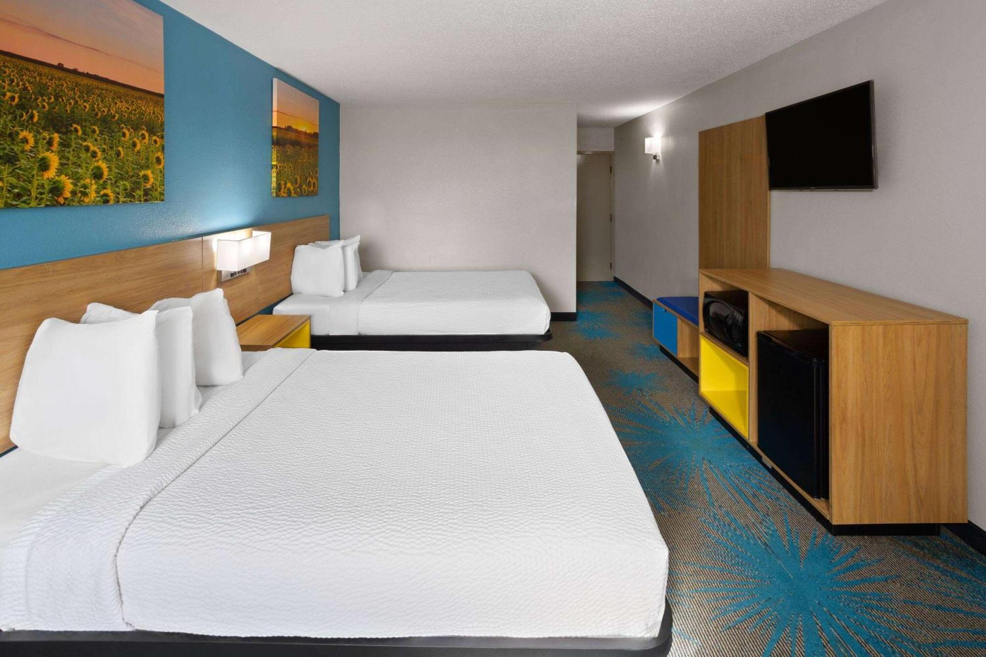 Days Inn & Suites By Wyndham Northwest Indianapolis Dış mekan fotoğraf